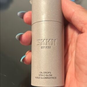 SKKN By Kim Illuminating Oil Drops vitamin C glow